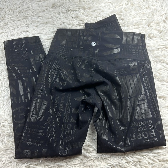 Lululemon Wunder Under High-Rise Crop 23" *Full-On Luxtreme Manifesto 20YR Manif - Picture 3 of 6